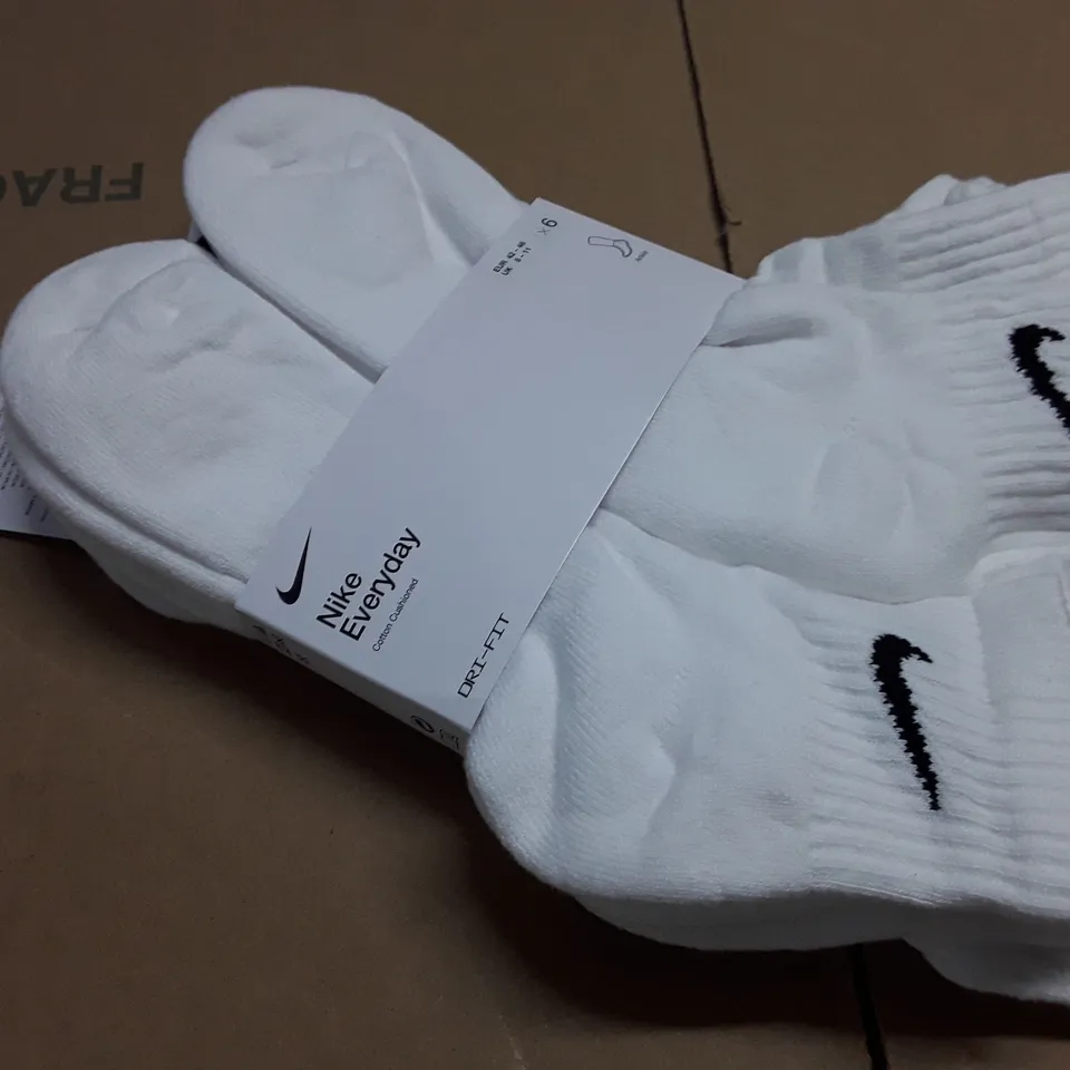 NIKE EVERYDAY 6-PACK OF SOCKS - UK 8-11