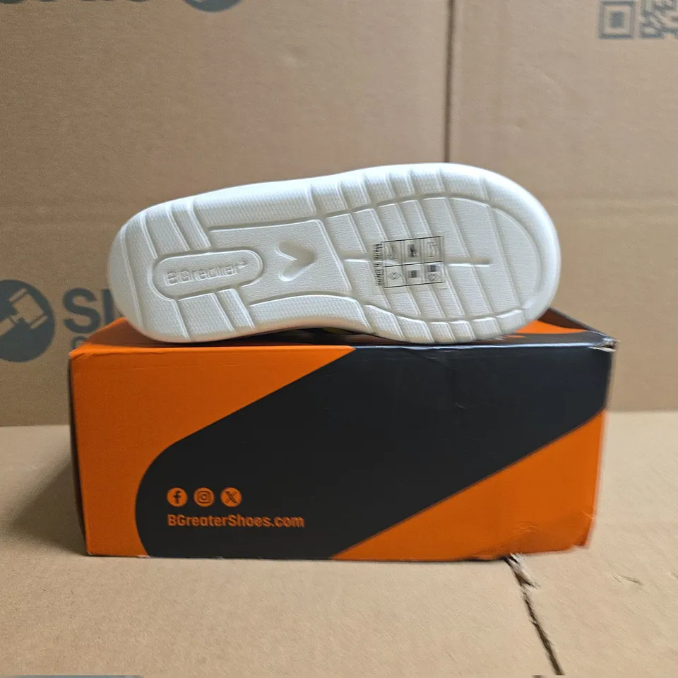 BOXED PAIR OF BGREATER ENNIS KID'S SHOES IN RAINBOW SIZE UK 11