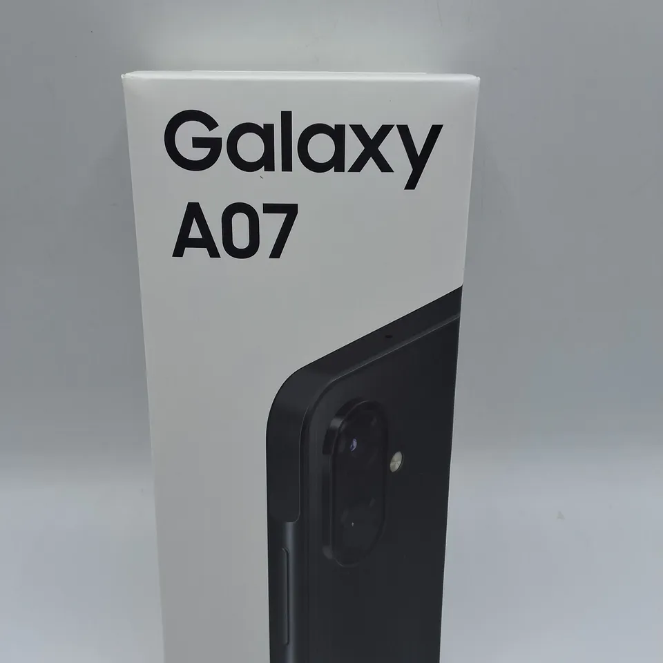 BOXED SAMSUNG GALAXY A07 4/64GB IN BLACK - SM-A075F