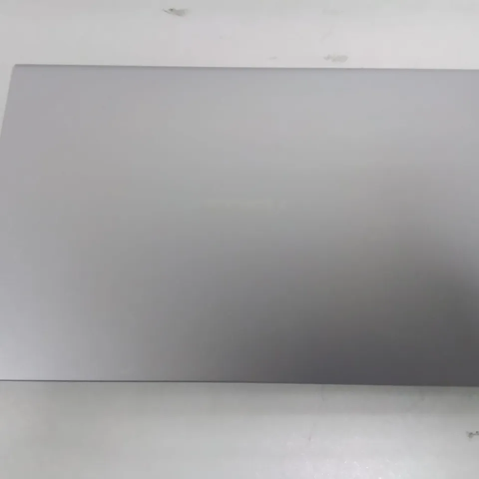 UNBOXED ASUS X515J INTEL CORE I7 LAPTOP IN SILVER