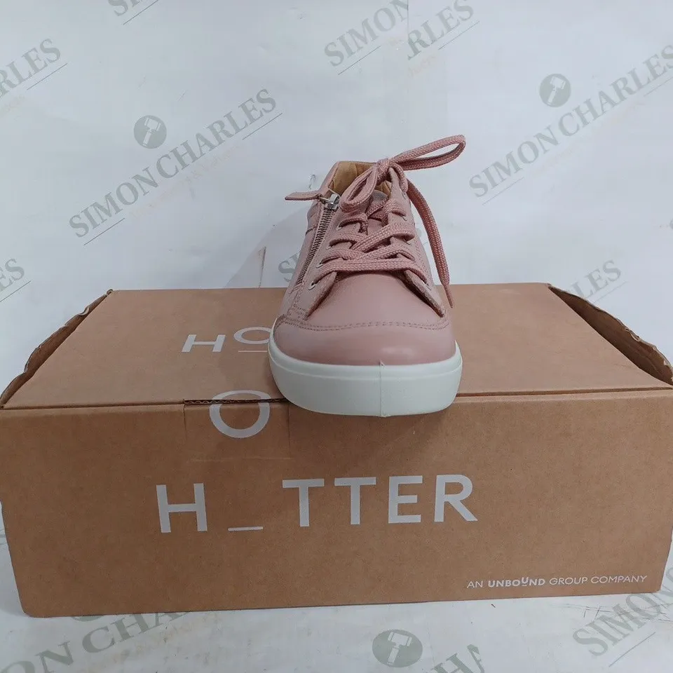 HOTTER CHASE II WIDE IN PINK TRAINER - UK 7.5