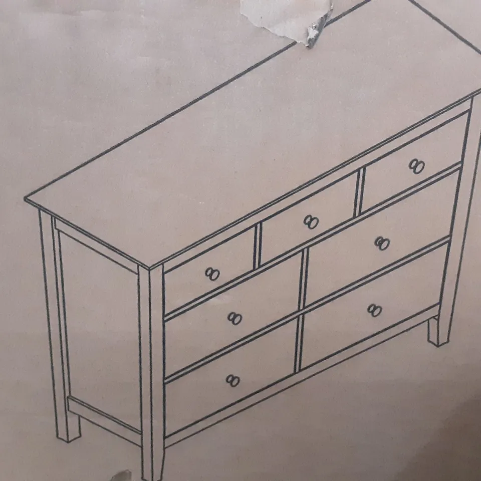 BOXED LYNTON 7 DRAWER CHEST IN GREY - H84 X W121 X D42 CM  (2 BOXES) 