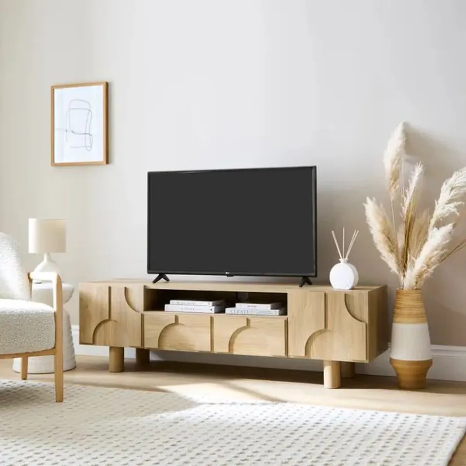 BOXED KYLER WIDE TV UNIT FOR TVS UP TO 65" - OAK EFFECT (1 BOX)