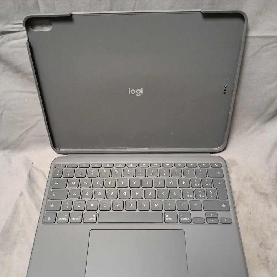 BOXED LOGITECH COMBO TOUCH IPAD AIR 13" TABLET KEYBOARD CASE - ITALIAN LAYOUT
