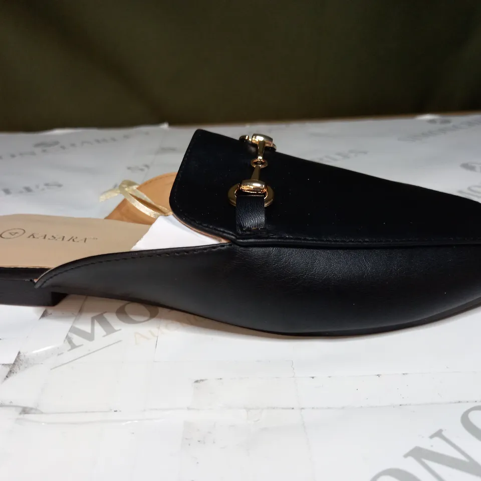PAIR OF KASARA BAR MULE SLIP-ON SHOES IN BLACK SIZE 4
