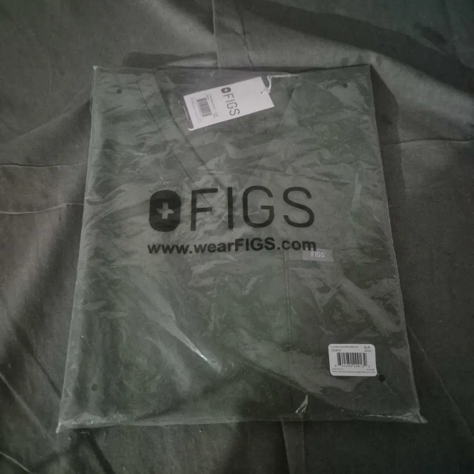 BAGGED FIGS CATARINA ONE-POCKET SCRUB TOP – WOMEN'S, SIZE XLR (EXTRA LARGE REGULAR) – OLIVE GREEN