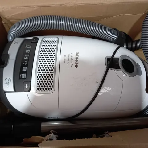 MIELE COMPLETE C3 SILENCE ECOLINE BAGGED VACUUM CLEANER
