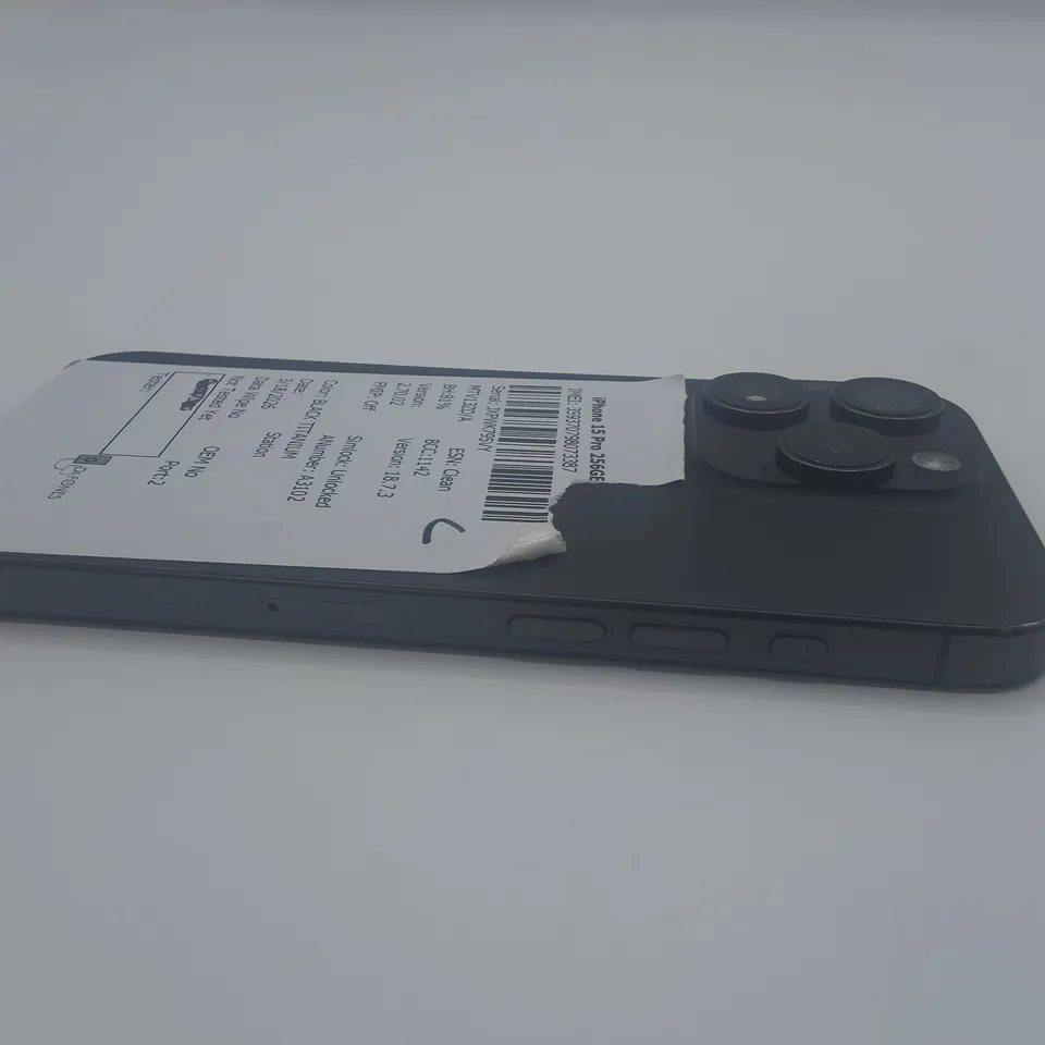 UNBOXED APPLE IPHONE 15 PRO 256GB IN BLACK TITANIUM - A3102