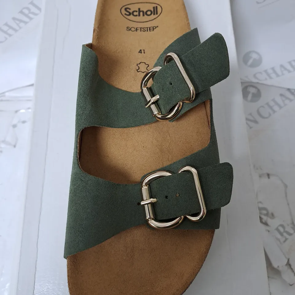 BOXED SCHOLL SANDLES IN GREEN SIZE 7  