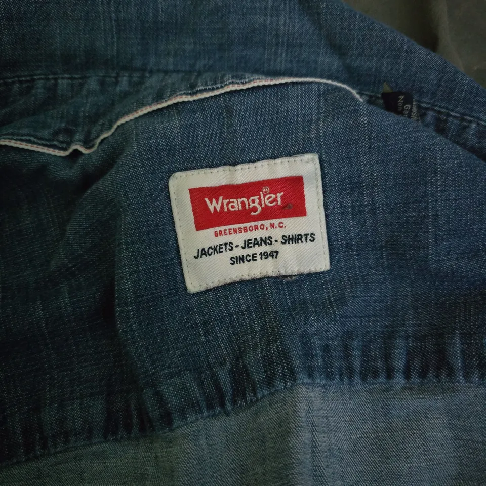 WRANGLER DENIM SHIRT JACKET – BLUE - LARGE