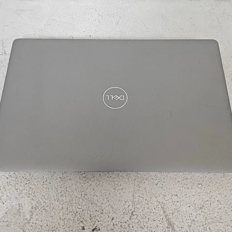 UNBOXED DELL LATITUDE 5520 INTEL CORE I5 LAPTOP IN SILVER - P104F