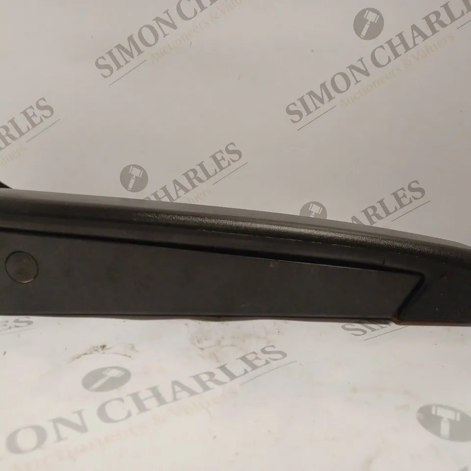BOXED UNIVERSAL CAR ADJUSTABLE RIGHT ARM REST