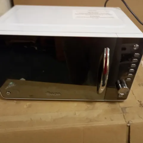 SWAN 20L MICROWAVE - WHITE