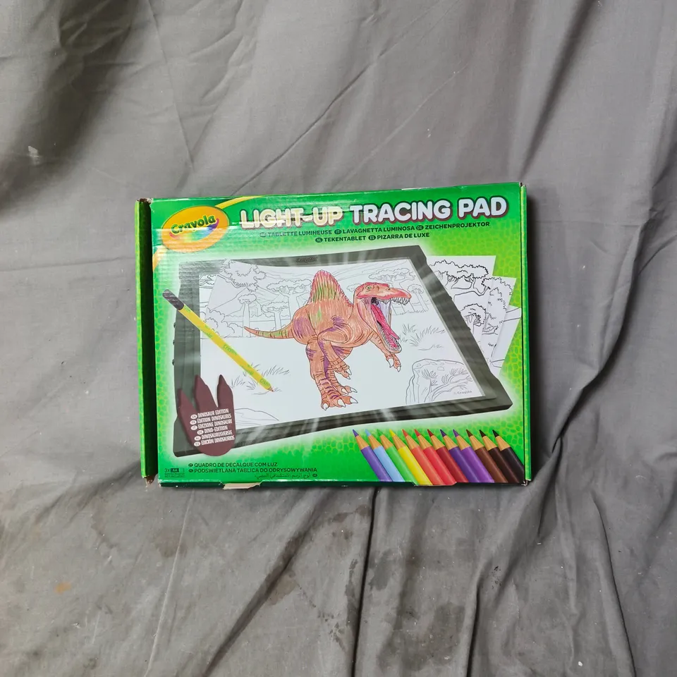 BOXED CRAYOLA DINOSAUR LIGHT-UP TRACING PAD