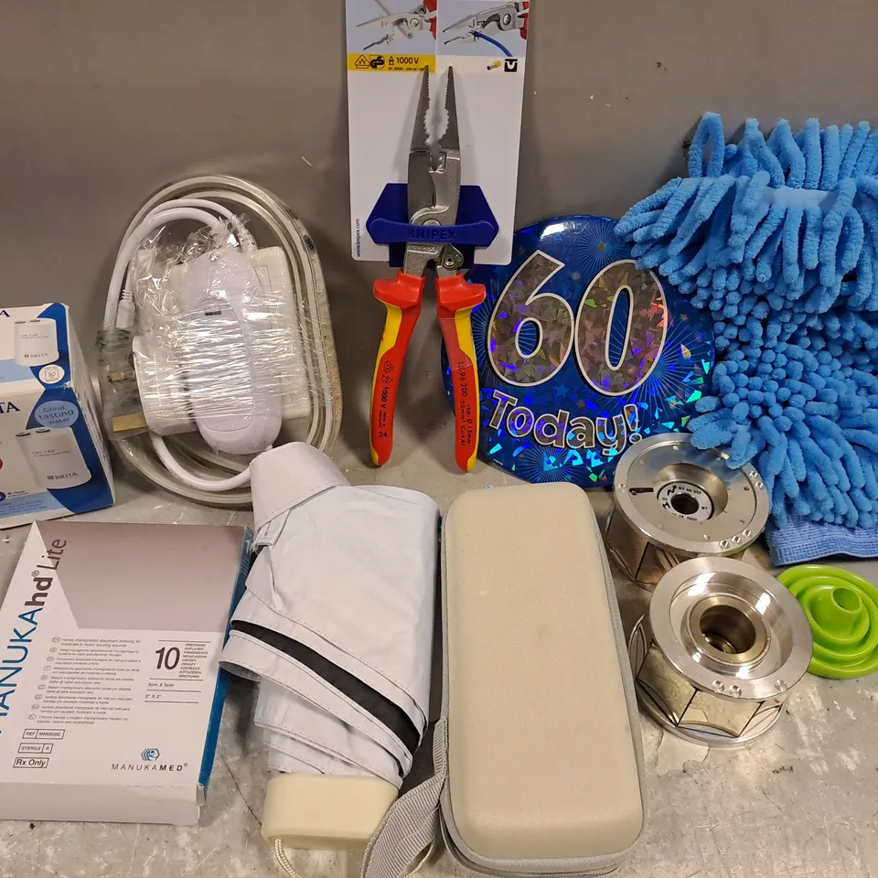 ASSORTED HOUSEHOLD ITEMS TO INCLUDE PLYERS, FOLDABLE UMBERELLA, WATER FILTER, ETC 