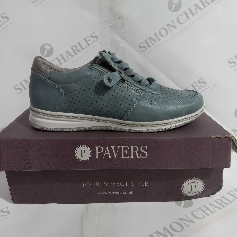 BOXED PAVERS NAVY ZIP & LACE TRAINER - EUR 37