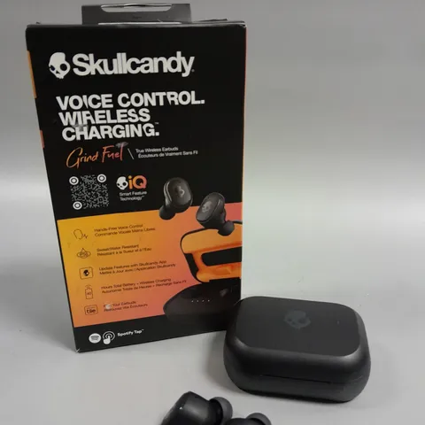 BOXED SKULLCANDY GRIND FUEL WIRELESS EARPHONES