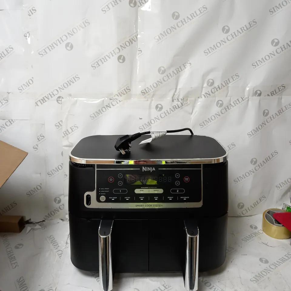 BOXED NINJA FOODI MAX DUAL ZONE 9.5L AIR FRYER AF451UK