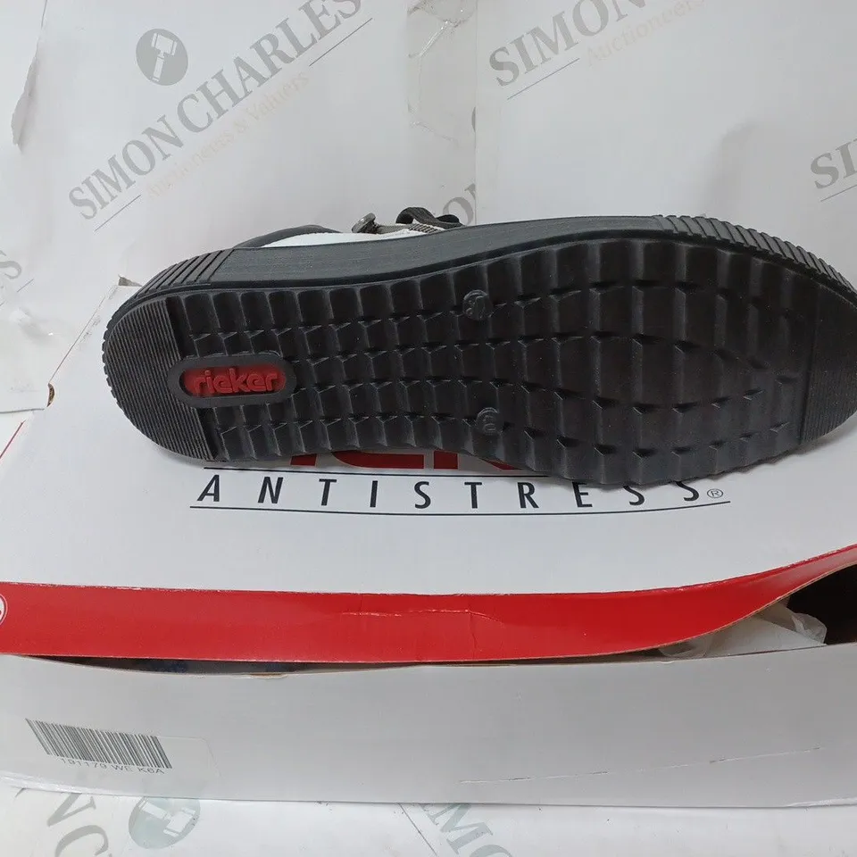 BOXED PAIR OF RIEKER HIGH TOP TRAINERS WITH SIDE ZIP IN WHITE SIZE 6.5