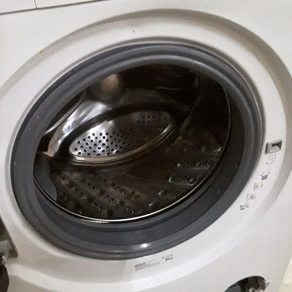 HISENSE WHITE 8KG WASHER DRYER WDQA8014EVJM