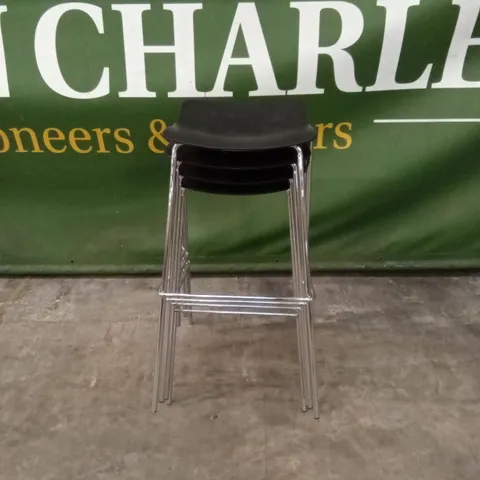 QUALITY DESIGNER SET OF 4 FLAT WAVE SHAPED PLASTIC SEAT BAR STOOLS