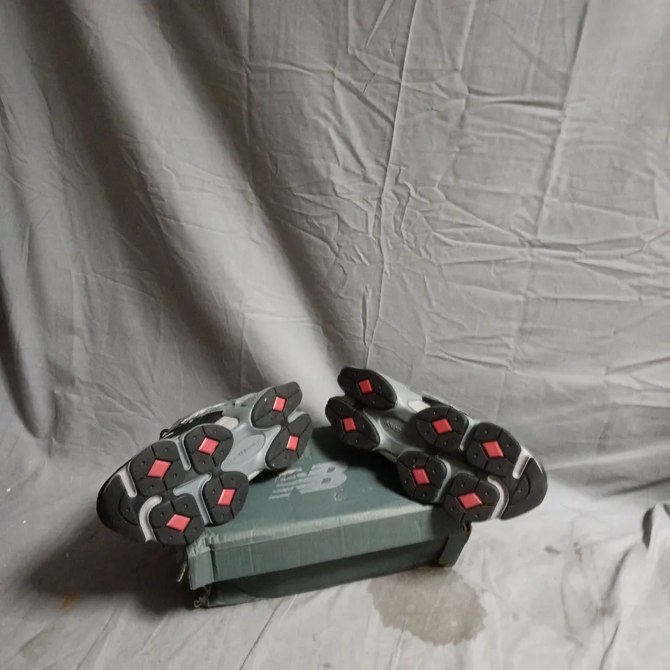 NEW BALANCE 9060 BLACK TRAINERS – MEN'S UK 8.5 (US 9) D WIDTH