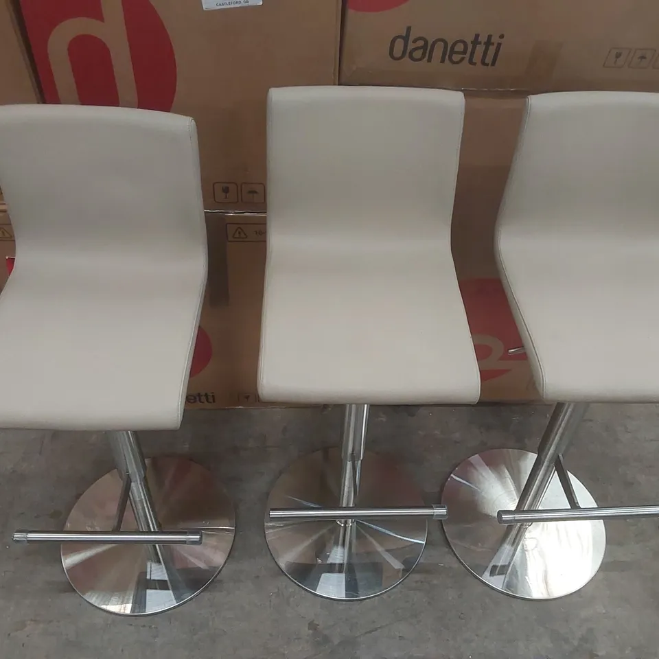 SET OF 3x DANETTI FAUX LEATHER BAR STOOLS