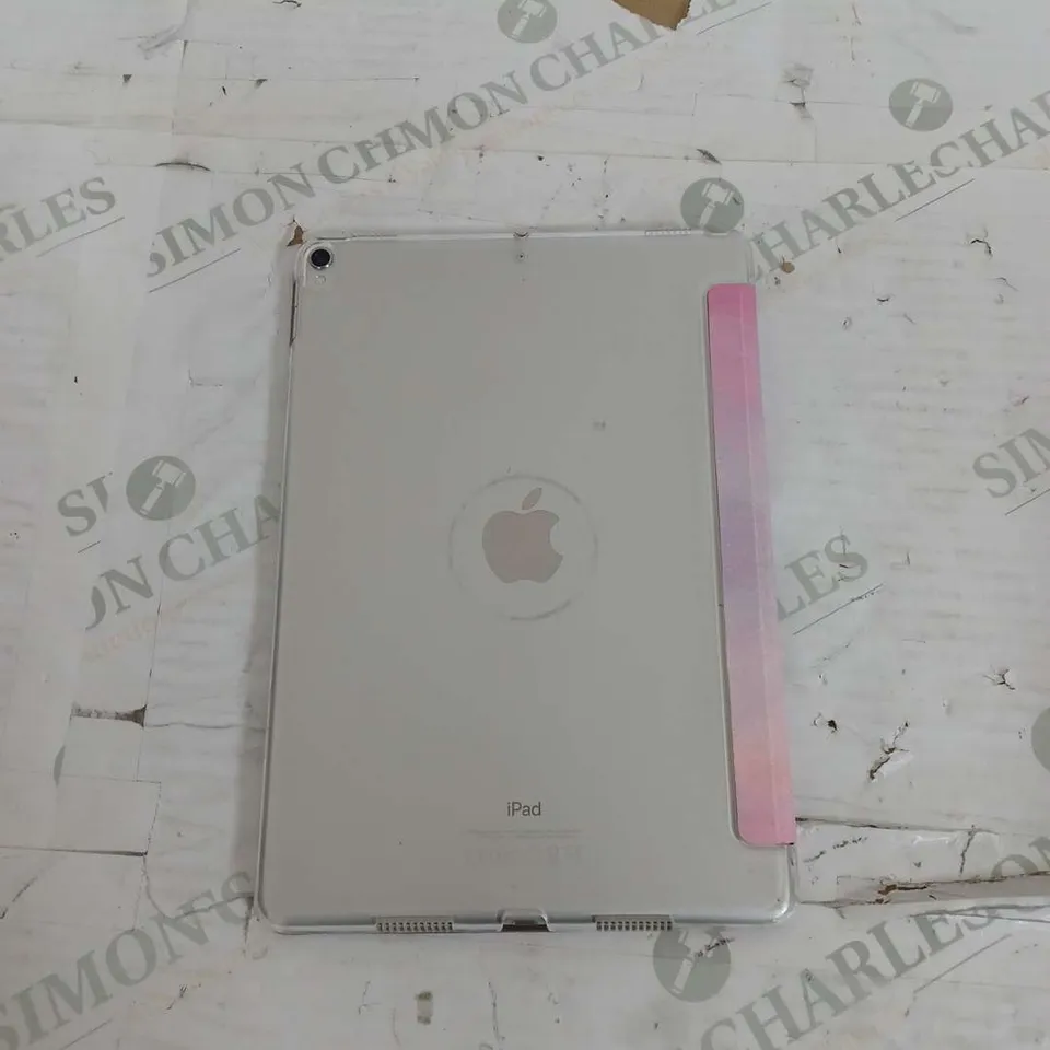 APPLE IPAD MODEL A1701 WITH CASE