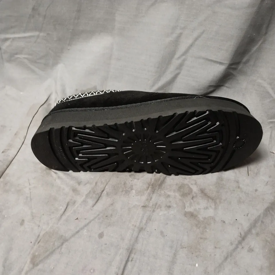 UGG BLACK SUEDE SLIPPERS WITH SILVER BRAIDED TRIM – SIZE 12.5