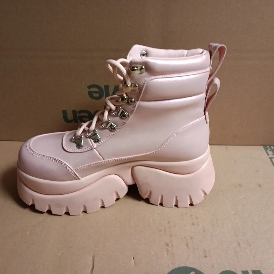 UNBOXED KOI PINK METALLIC CHUNKY-SOLE LACE-UP BOOT - 6