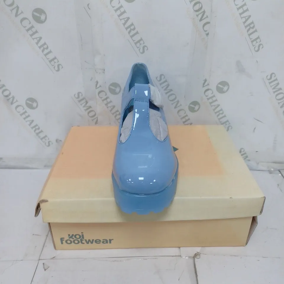 KOI FOOTWEAR LADIES BLUE PATENT CHUNKY HEEL MULES SIZE 8