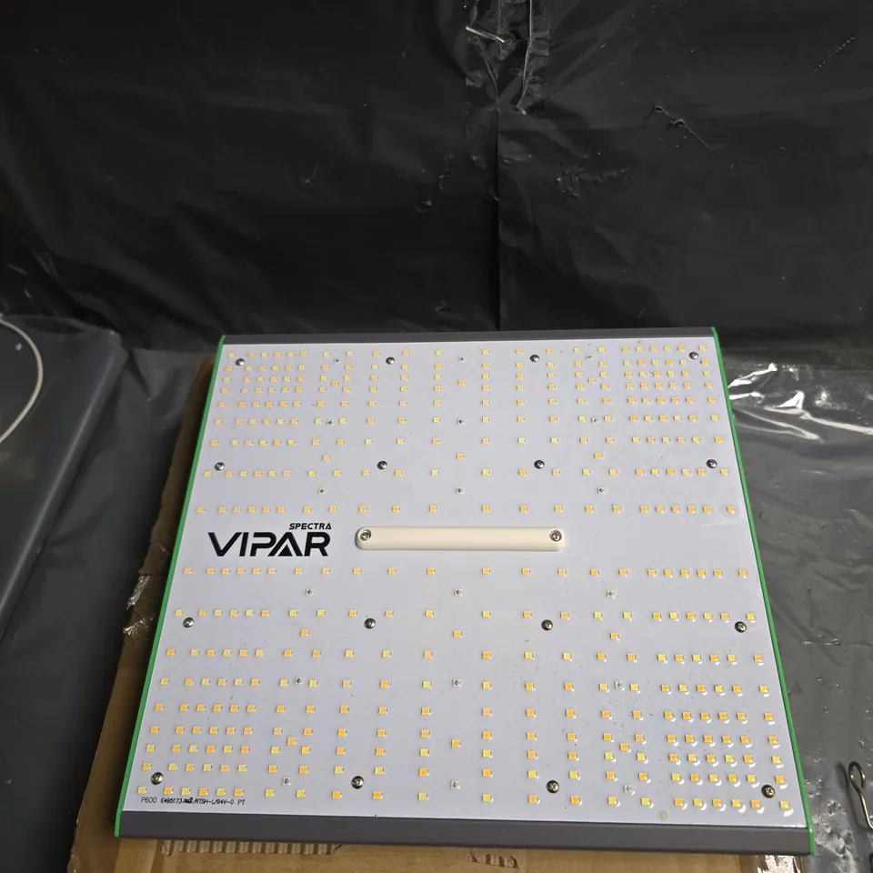 VIPAR SPECTRUM FULL SPECTRUM LED GROW LIGHT – MODEL P600