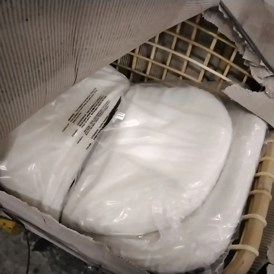 DESIGNER WICKER OUTDOOR CHAIR 