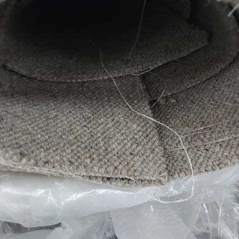 ROLL OF QUALITY SISAL WEAVE BUCKWHEAT STYLE CARPET // SIZE: UNSPECIFIED 