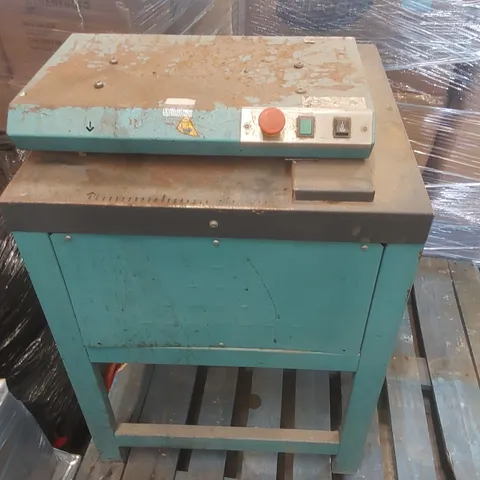 PACKER CP316S2I CARDBOARD SHREDDER