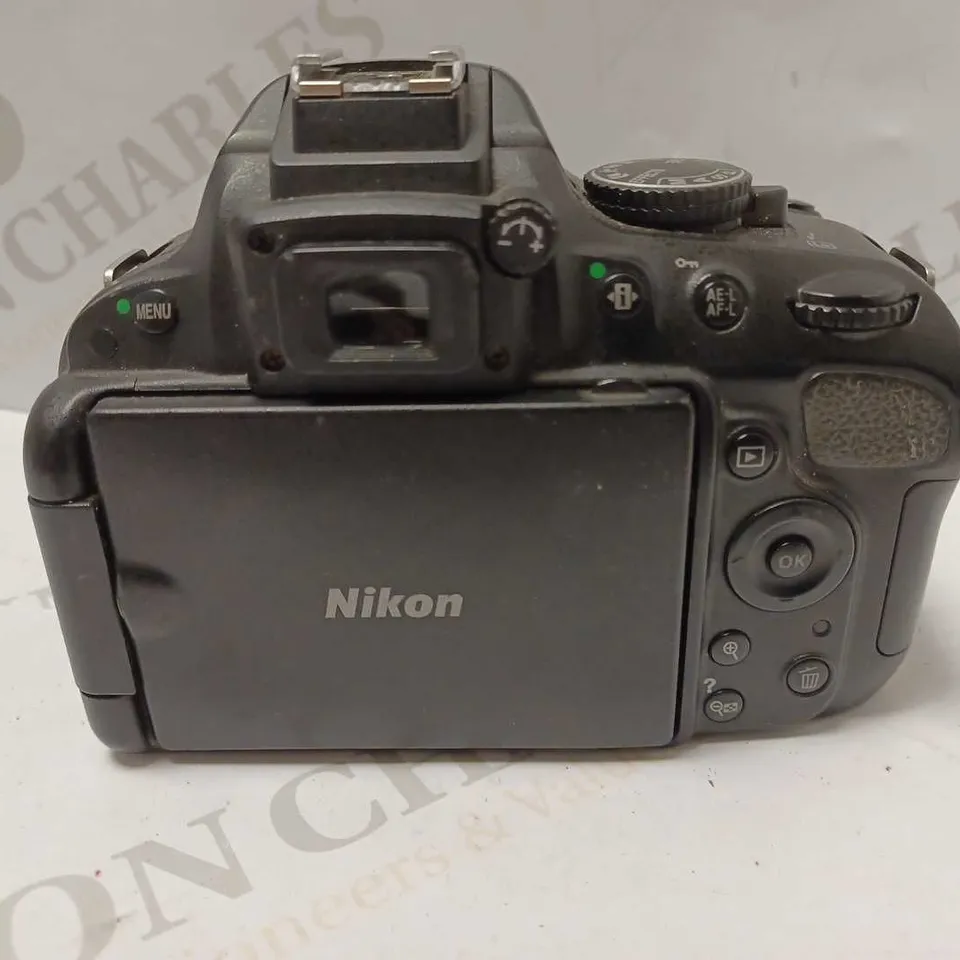NIKON D5100 CAMERA