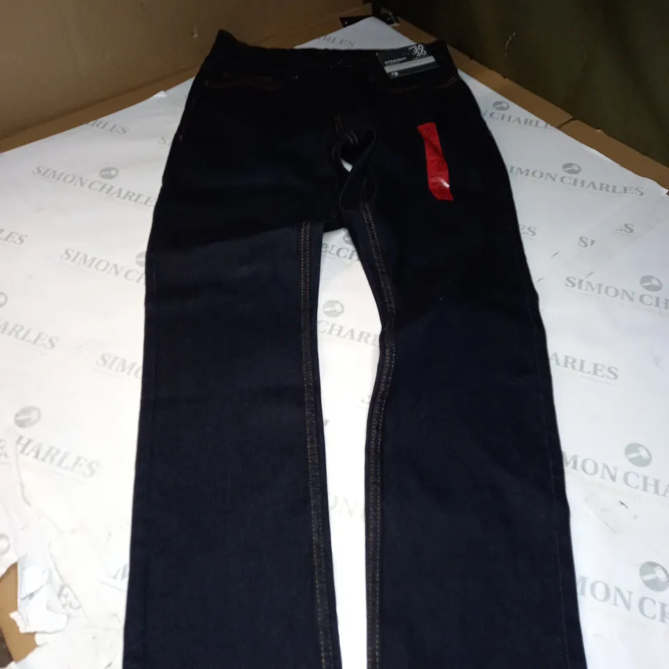 STRAIGHT STRETCH DENIM JEANS SIZE 30