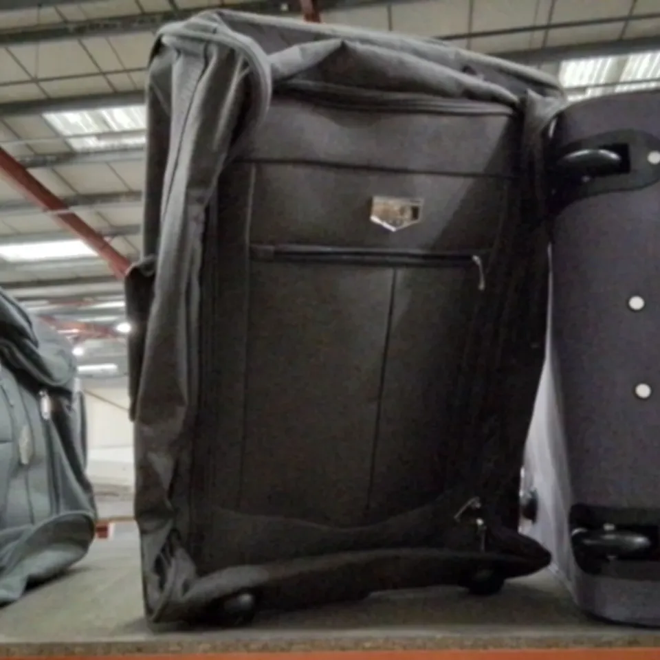 MEDIUM SOFT CABIN BAG GREY