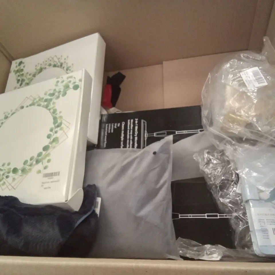 PALLET OF ASSORTED ITEMS INCLUDING MDREBEL SPRAY MOP, ALEX TECH SPLIT SLEEVING, COOSA SWIMMING GOGGLES, OCCI CHIARI SUNGLASSES, 12PCS COLOUR PENCIL