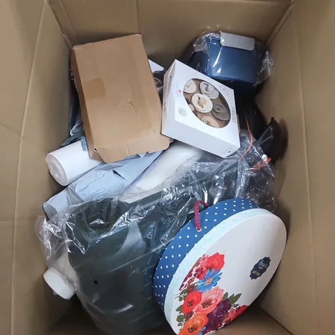 large box of approx 15 assorted household items to include cake stand, baby dummies and wallpaper - collection only 