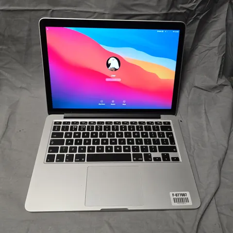 APPLE MACBOOK PRO A1502 15-INCH RETINA LAPTOP