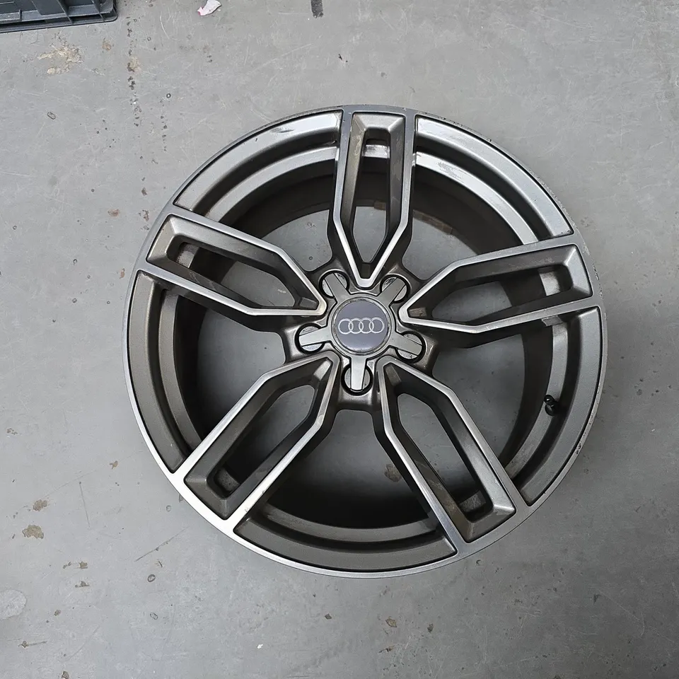 AUDI ALLOY (SIZE UNSPECIFIED)