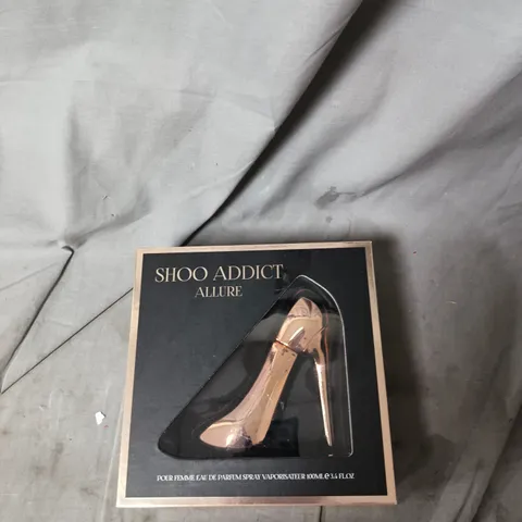 BOX OF APPROXIMATELY 15 ASSORTED ITEMS TO INCLUDE:SHOO ADDICT PERFUME AND GREED PARFUM