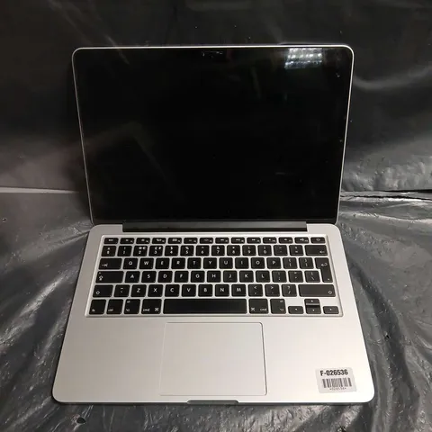 APPLE MACBOOK PRO 13-INCH RETINA LAPTOP (A1502) – SILVER