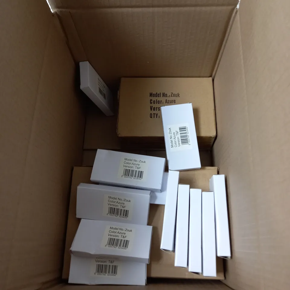 BOX OF APPROXIMETLY 42 NOKIA 3310 DISPLAY PHONES - BLUE 