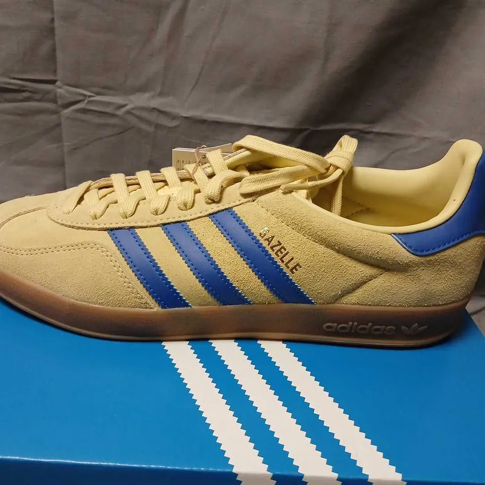 ADIDAS GAZELLE INDOOR SNEAKERS – BEIGE WITH BLUE STRIPES UK 11