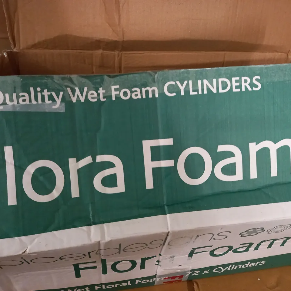 LOT OF FLORA FOAM WET FOAM CYLINDERS 