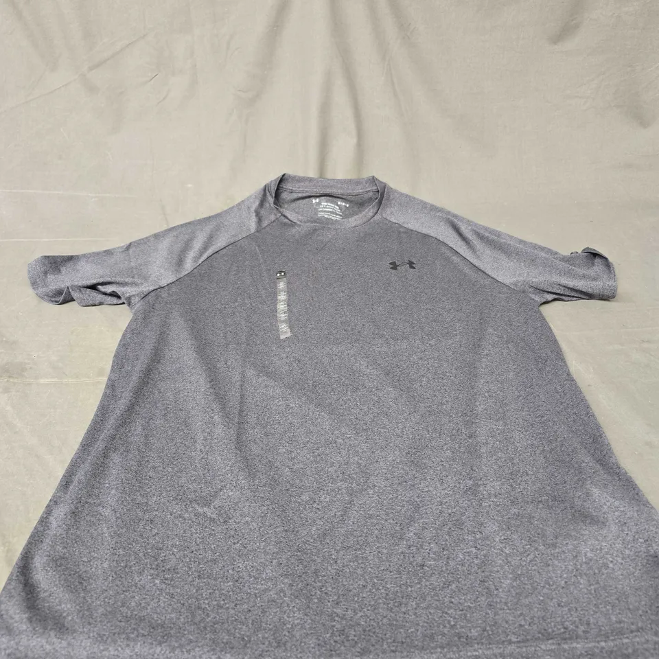 UNDER ARMOUR GREY GYM TOP SIZE M