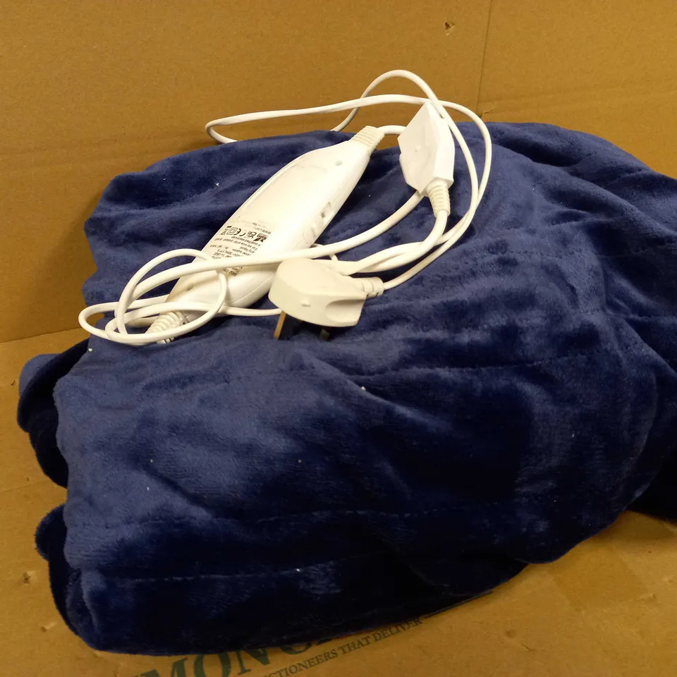 COZEE HOME HEATED PLUSH WEARABLE BLANKET IN NAVY