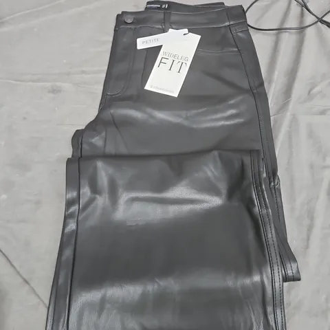 STRADIVARIUS PETITE WIDE-LEG FIT TROUSERS – BLACK FAUX LEATHER